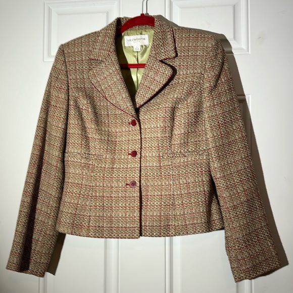 Liz Claiborne Two Piece Vintage Skirt Suit, Size 8 - Picture 3 of 16